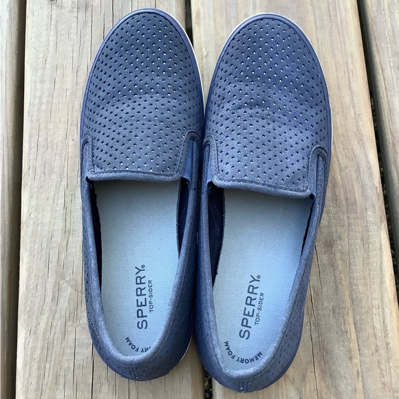 Women’s SPERRY loafers 💙💙 - Picture 6 of 9